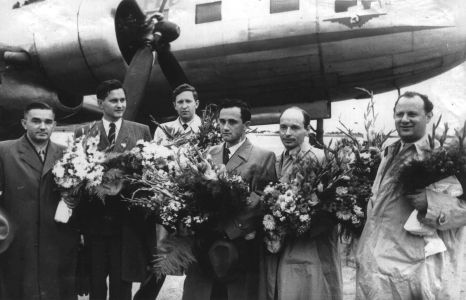 Возвращение с Олимпиады в Хельсинки, 1952